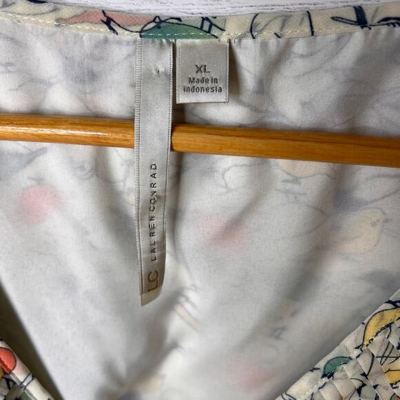 Lauren Conrad Blouse Womens Size XL Tiny Bird Print Babydoll Ruffle Pleated - Picture 2 of 16